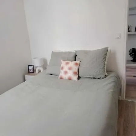 Large 40m2 Prox Lille-metro-tram Apartment